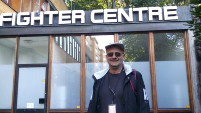 Bosse tar hand om fighter centres burkar