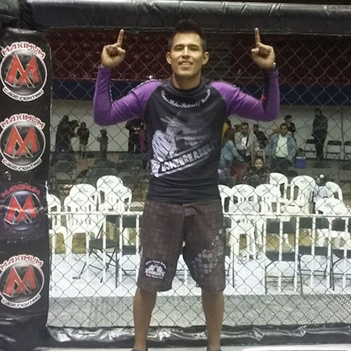 Arturo chavez klar för mma match i england