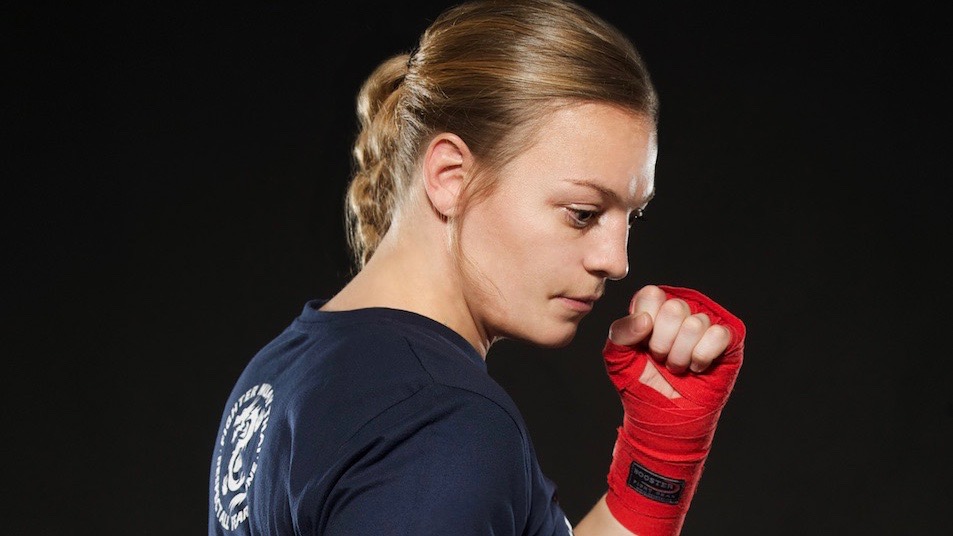 Elina nilsson gör comeback på queen of the ring ii