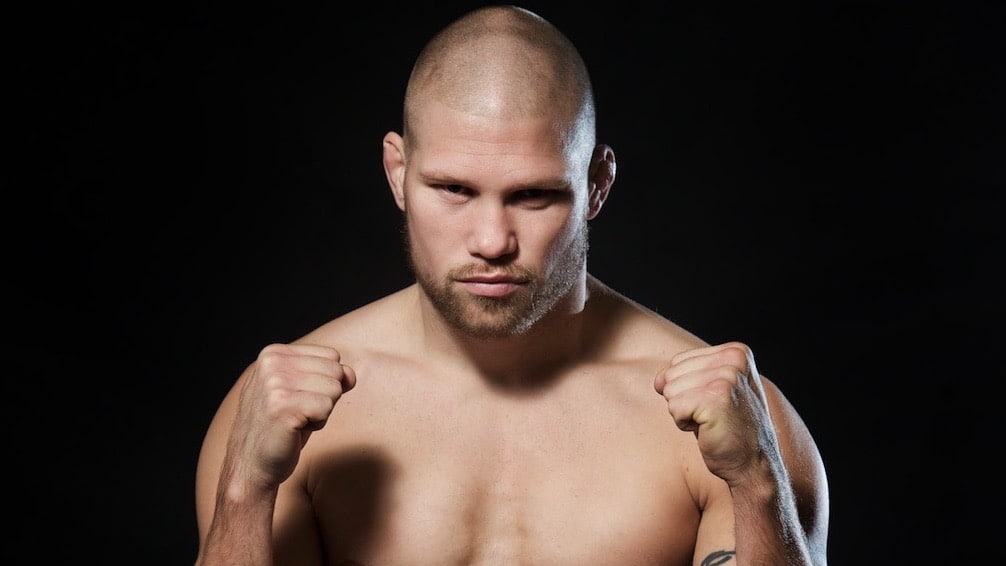 Per franklin klar för match på cage warriors 93