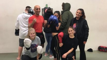 Maskrosbarn på fighter centre