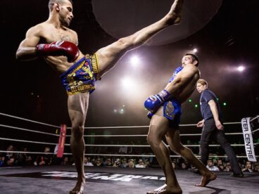 Muay thai arena 7 på trädgår'n imorgon lördag