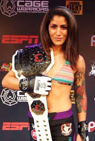 Tjejläger med pannie kianzad på gladius mma