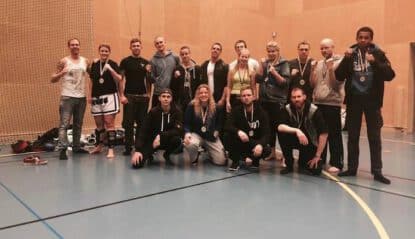 Fighter kickboxning plockade hem en drös medaljer på rookie rumble