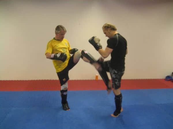 Fredrik björnander går match på born to fight