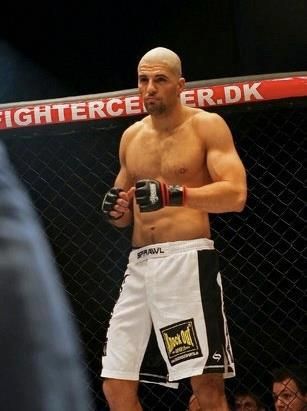 Elina nilsson på the zone fc 11 - survival