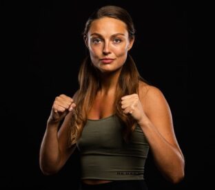 Instruktör thaiboxning - nadia deland storm
