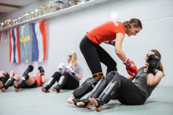 Instruktör thaiboxning - nadia deland storm